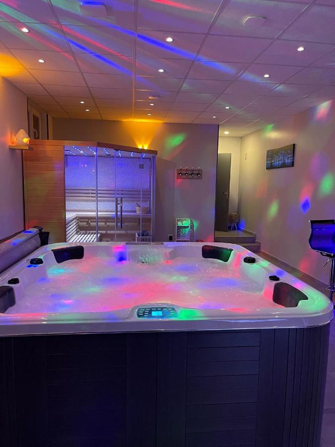 Loft Privatif Avec Jacuzzi Et Sauna Saint-Dizier Εξωτερικό φωτογραφία